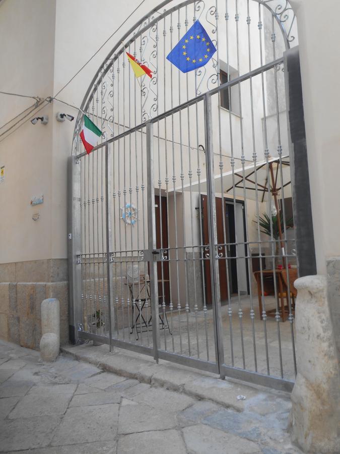 La Corte Dei Naviganti Lägenhet Trapani Exteriör bild